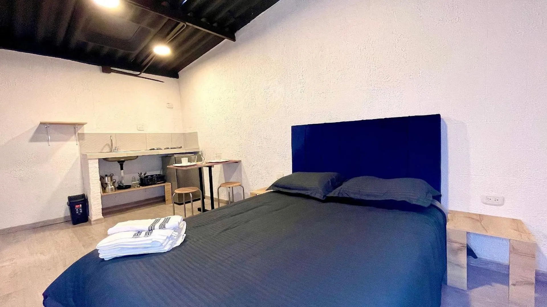 Super Apartamento Central En Casa Colonial Bogota