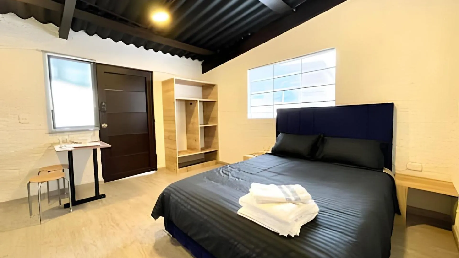 Super Apartamento Central En Casa Colonial Bogota